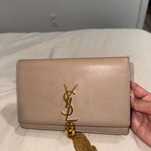 Smooth calfskin classic monogram Kate tassel chain nude powder